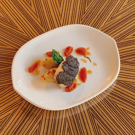 Otel Morosani Schweizerhof 4*