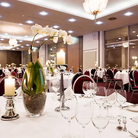 Hotel Morosani Schweizerhof 4*