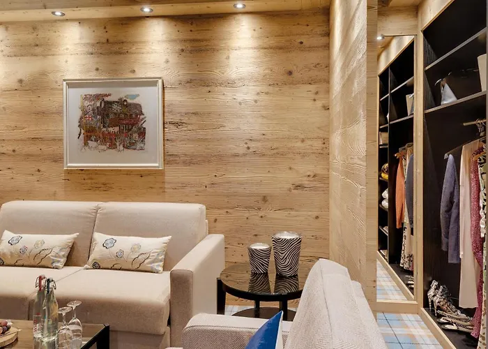 Hotel Morosani Schweizerhof 4*