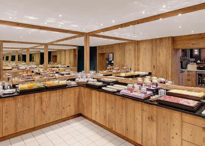 ホテル モロサニ シュバイツァーホフ 4*