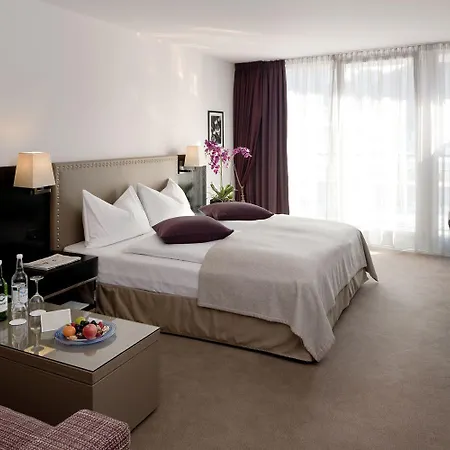 Morosani Schweizerhof Otel 4*