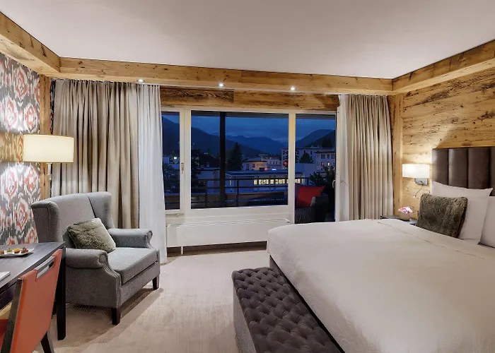 Готель Morosani Schweizerhof 4*